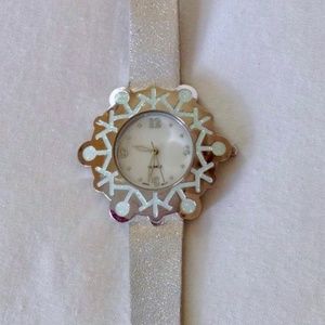 💲SALE💲  NWOTSilver Snowflake Ladies Watch MOP Dial